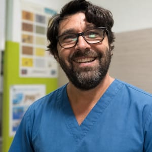 Dr. Gustavo